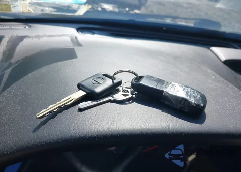 2002 Nissan Maxima Gle z USA, uszkodzony, nr VIN JN1DA31A32T315872